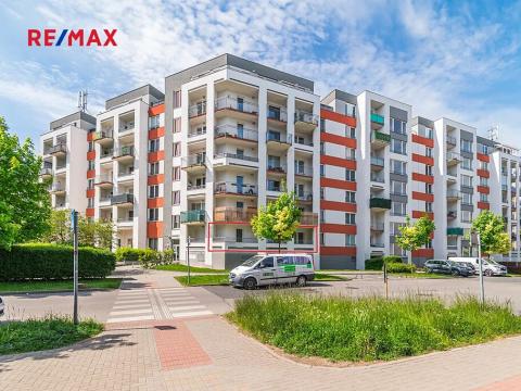 Pronájem bytu 2+kk, Praha - Zličín, Sazovická, 48 m2