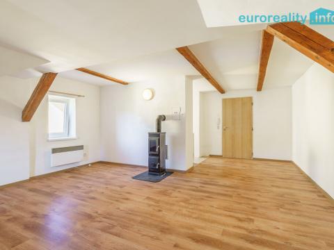 Prodej bytu 1+kk, Nejdek, Husova, 40 m2