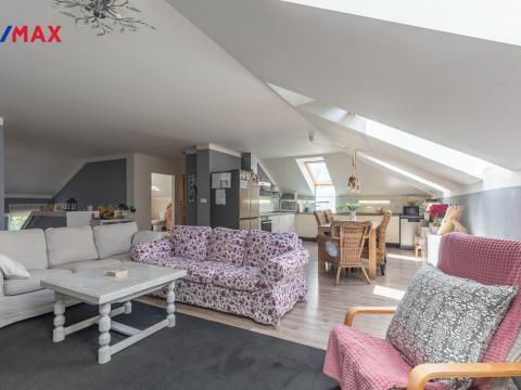 Prodej rodinného domu, Lom, Komenského, 300 m2