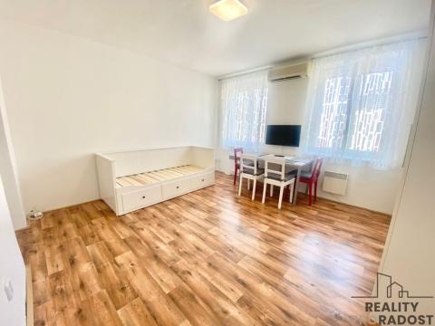 Pronájem bytu 1+kk, Olomouc, Pavelčákova, 31 m2