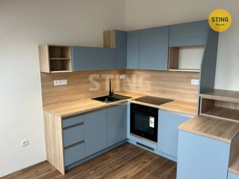 Pronájem bytu 2+kk, Pardubice, Benešovo náměstí, 48 m2