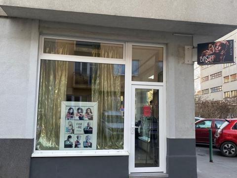Pronájem obchodního prostoru, Praha, U gymnázia, 65 m2