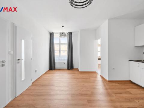 Prodej bytu 3+kk, Hradec Králové, Klumparova, 37 m2