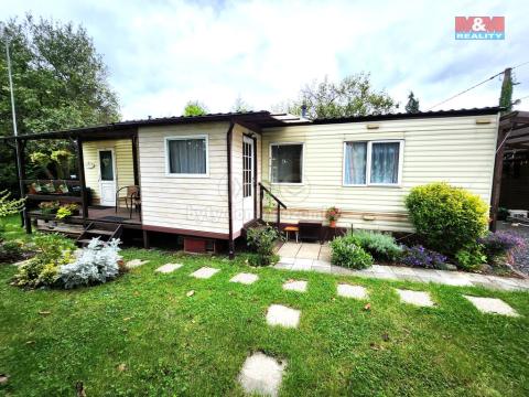 Prodej zahrady, Bašť, 400 m2
