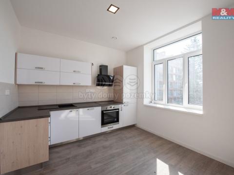 Pronájem bytu 1+1, Hradec Králové - Kukleny, Pražská třída, 32 m2