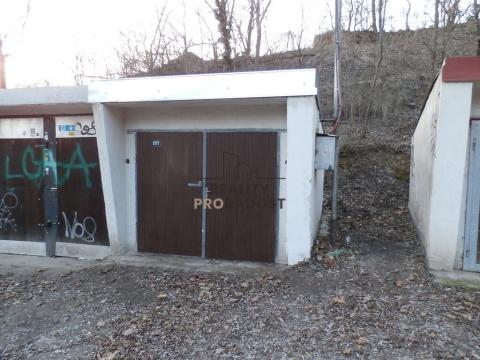 Pronájem garáže, Znojmo, Kuchařovická, 17 m2