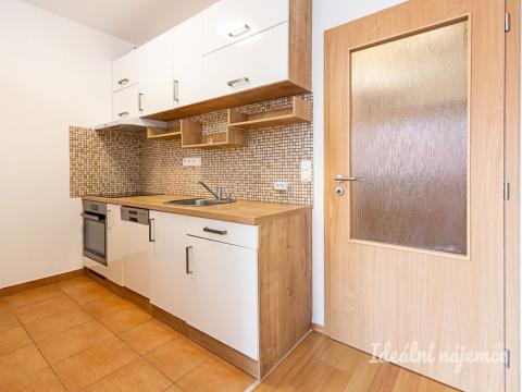 Pronájem bytu 1+kk, Praha, Farkašova, 32 m2