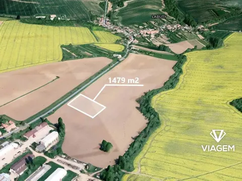 Prodej podílu pole, Labuty, 677 m2