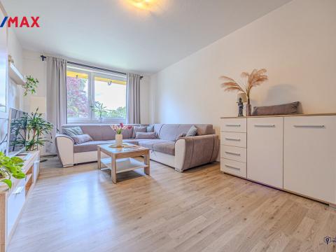 Prodej bytu 3+1, Orlová - Lutyně, Vnitřní, 74 m2