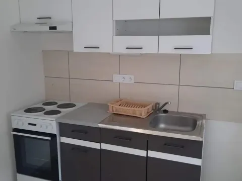 Pronájem bytu 1+kk, Pardubice - Svítkov, Dlouhá, 24 m2