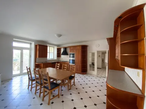 Pronájem bytu 4+1, Praha - Vinohrady, Italská, 205 m2
