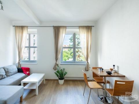 Prodej bytu 2+kk, Praha - Nusle, U Svépomoci, 56 m2