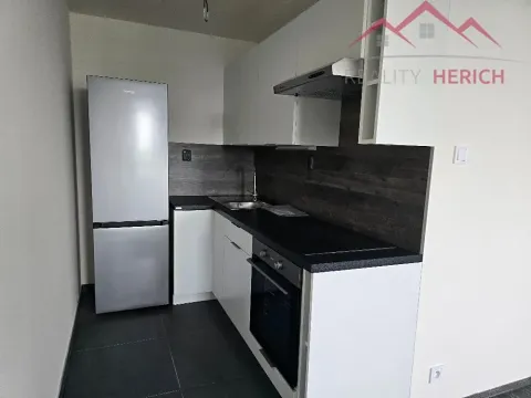 Pronájem bytu 2+kk, Chomutov, Žižkovo náměstí, 50 m2