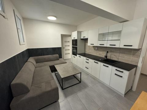Pronájem bytu 3+kk, Praha - Letňany, Pernického, 51 m2