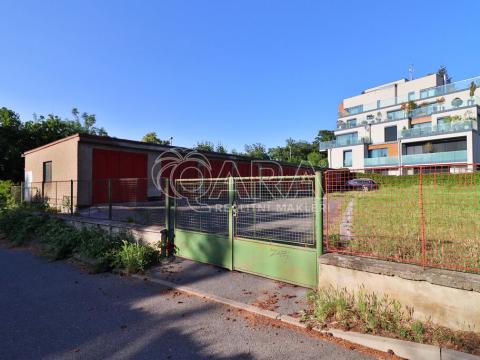 Prodej garáže, Praha - Smíchov, Nad Husovými sady, 20 m2