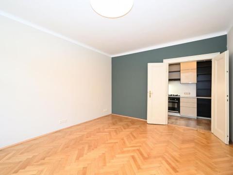 Pronájem bytu 2+1, Praha - Karlín, Thámova, 58 m2