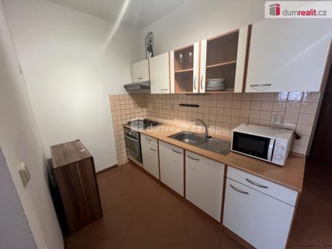 Pronájem bytu 1+kk, Kolín - Kolín IV, Školská, 35 m2