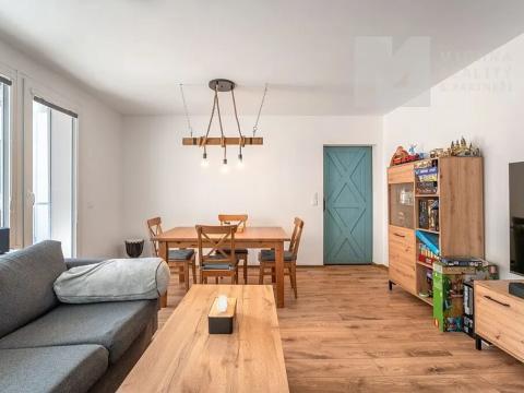 Prodej bytu 3+1, Brno, Mutěnická, 71 m2