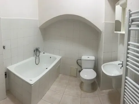 Pronájem bytu 2+kk, Jihlava, Kosmákova, 68 m2
