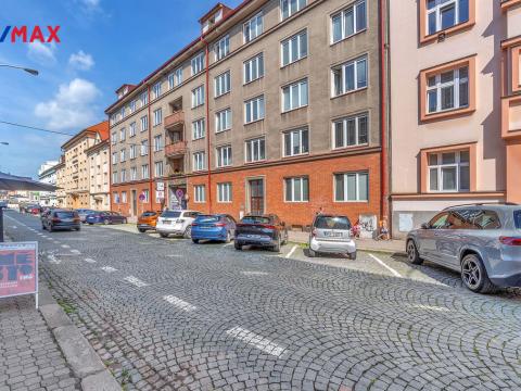 Prodej bytu 1+kk, Hradec Králové, Škroupova, 45 m2