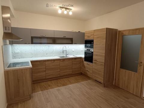 Pronájem bytu 2+kk, Lišov, Čechova, 56 m2