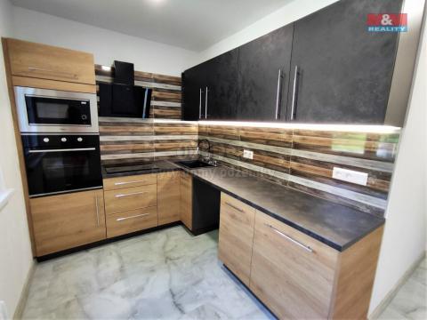 Pronájem bytu 3+1, Karviná - Mizerov, Majakovského, 60 m2