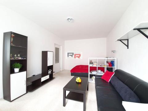 Prodej bytu 1+1, Olomouc - Holice, Slunečná, 38 m2