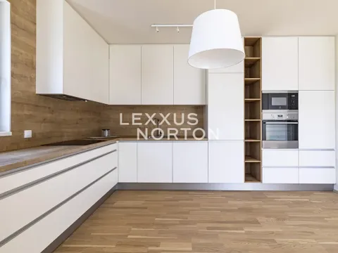 Pronájem bytu 2+kk, Praha - Karlín, Nekvasilova, 67 m2