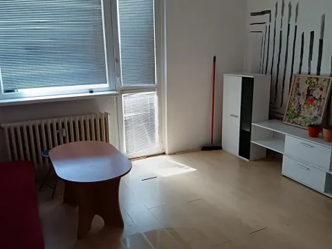 Prodej bytu 2+1, Karlovy Vary, Krymská, 54 m2