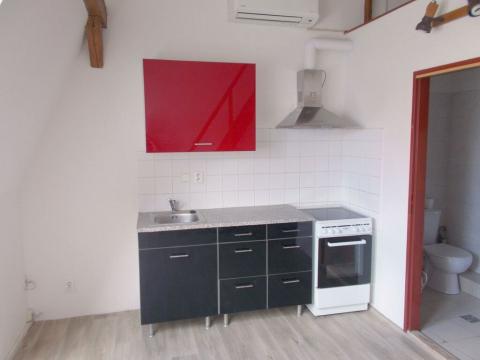 Pronájem atypického bytu, Česká Lípa, 42 m2