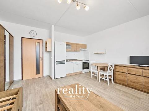 Pronájem bytu 1+kk, Jihlava, Za Prachárnou, 34 m2