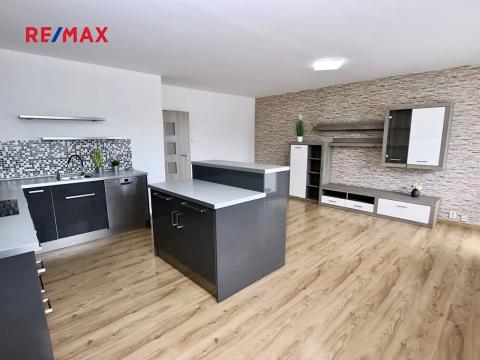 Pronájem bytu 3+kk, Loděnice, Za GZ, 64 m2
