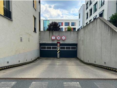 Pronájem garážového stání, Kladno, Benediktínská, 17 m2