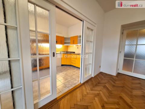 Pronájem bytu 3+1, Praha - Vinohrady, Kolínská, 105 m2