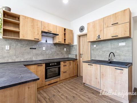 Pronájem bytu 3+kk, Praha - Vršovice, Slovinská, 67 m2