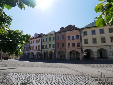 Pronájem bytu 1+kk, Hradec Králové, Malé náměstí, 42 m2