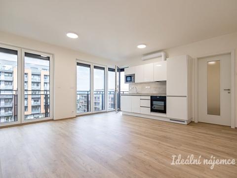 Pronájem bytu 1+kk, Praha - Háje, Sochorcova, 35 m2