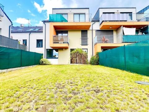 Prodej bytu 2+kk, Vestec, U Hrubých, 42 m2