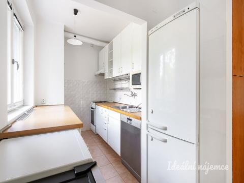 Pronájem bytu 2+1, Praha - Smíchov, Pod Skalkou, 55 m2