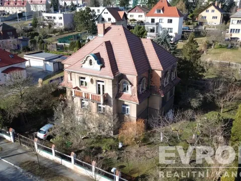 Prodej vily, Plzeň, Karoliny Světlé, 450 m2