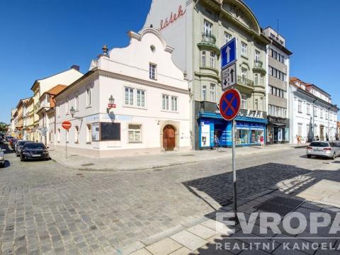Pronájem bytu 3+1, Plzeň - Vnitřní Město, Františkánská, 95 m2