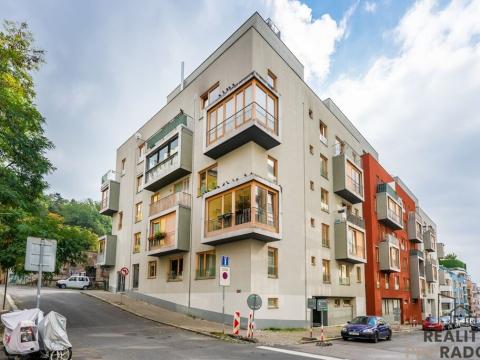 Prodej bytu 2+kk, Praha, Jeseniova, 56 m2