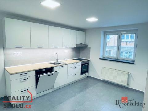 Pronájem bytu 2+1, Lovosice, Husova, 63 m2