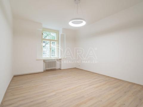 Pronájem bytu 3+1, Praha, Americká, 93 m2