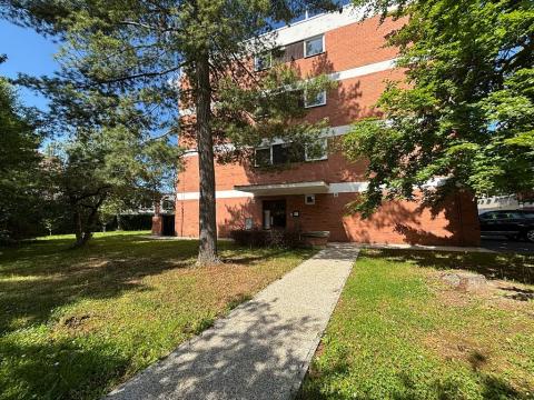 Prodej bytu 1+kk, Praha - Dejvice, Nad Šárkou, 32 m2