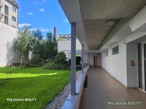 Pronájem bytu 2+kk, Praha - Holešovice, Komunardů, 60 m2