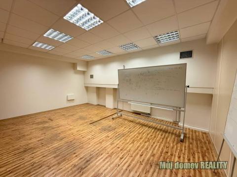 Pronájem kanceláře, Praha - Vysočany, Lisabonská, 70 m2