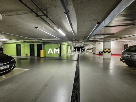 Pronájem garážového stání, Praha - Malešice, Nad úžlabinou, 15 m2