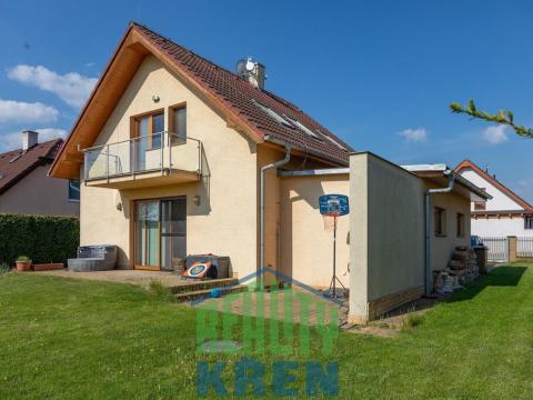 Pronájem rodinného domu, Hovorčovice, U Slunečnic, 154 m2