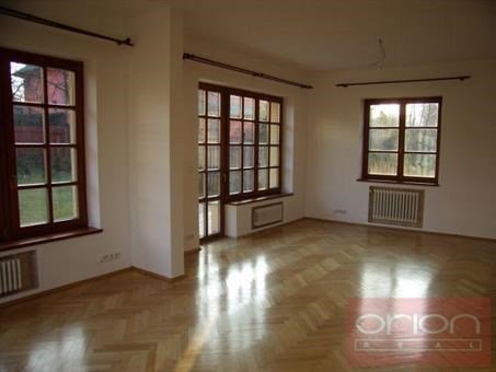 Pronájem rodinného domu, Praha - Břevnov, Oddělená, 316 m2